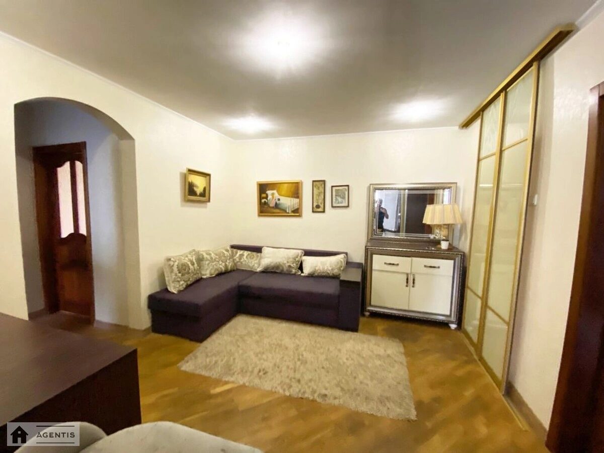 Apartment for rent 3 rooms, 75 m², 3rd fl./12 floors. 23, Dragomanova 23, Kyiv. 