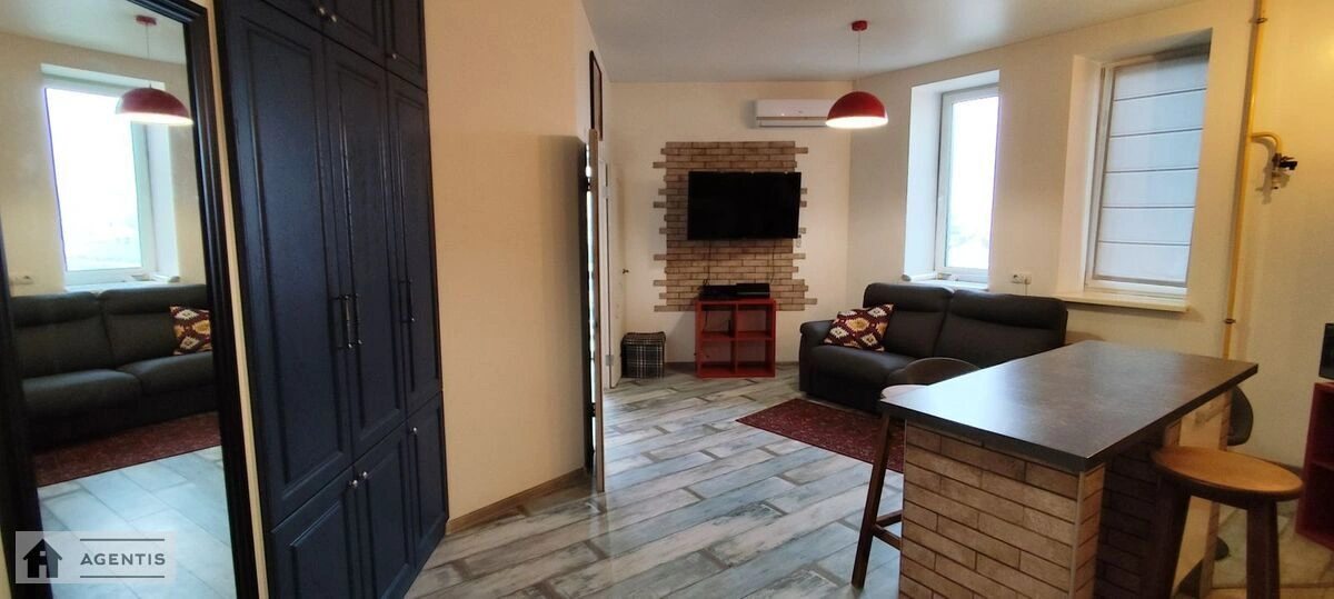 Apartment for rent 1 room, 50 m², 8th fl./11 floors. 15, Nagirna 15, Kyiv. 