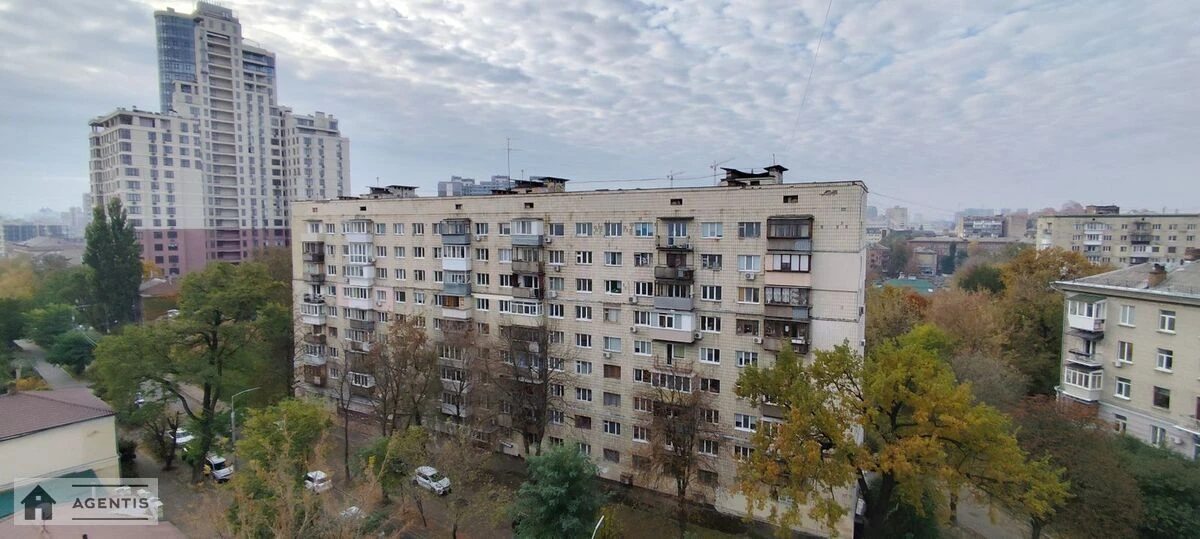 Здам квартиру 1 кімната, 50 m², 8 пов./11 поверхів. 15, Нагірна 15, Київ. 