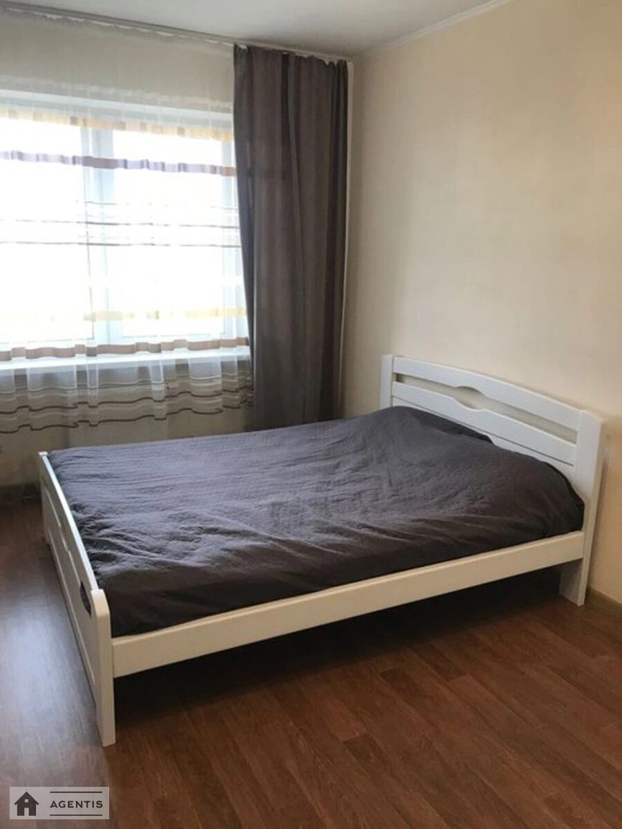 Сдам квартиру 1 комната, 40 m², 20 эт./25 этажей. 7, Софії Русової вул., Киев. 