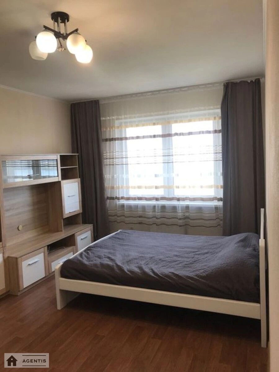 Сдам квартиру 1 комната, 40 m², 20 эт./25 этажей. 7, Софії Русової вул., Киев. 