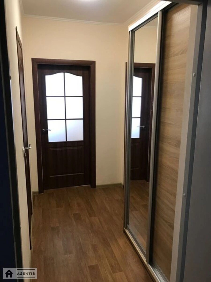 Сдам квартиру 1 комната, 40 m², 20 эт./25 этажей. 7, Софії Русової вул., Киев. 