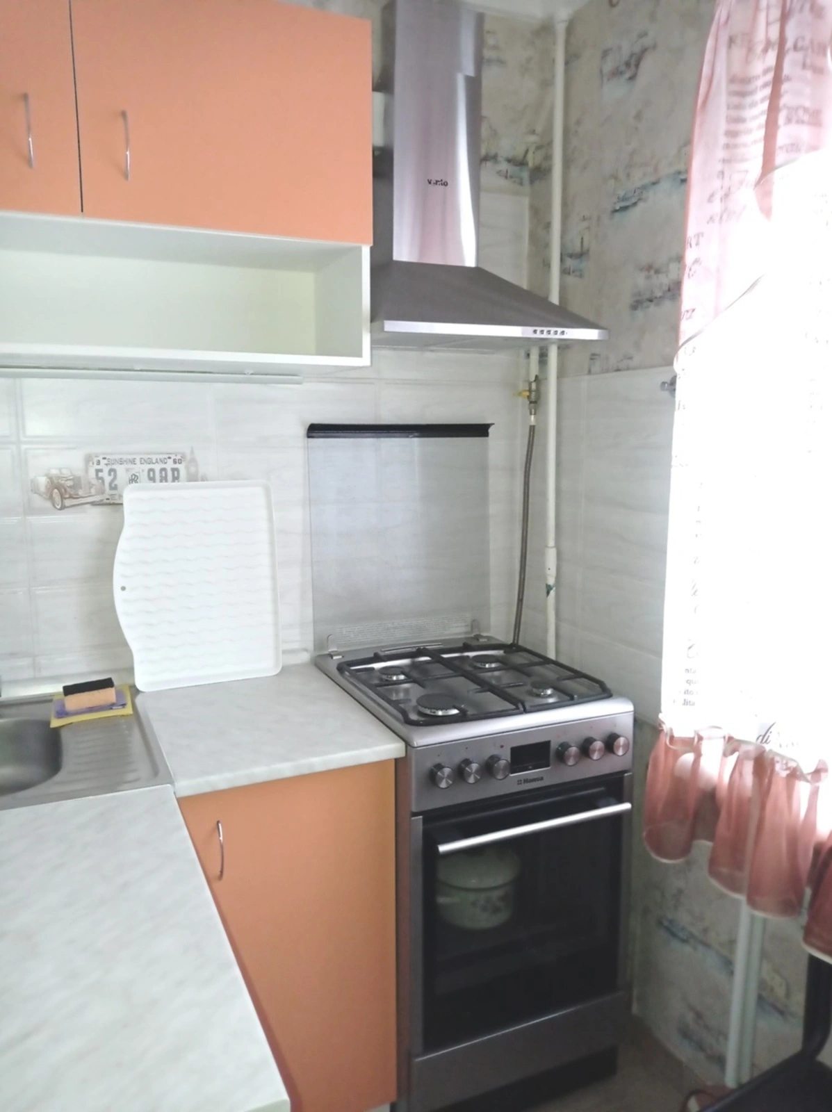 Apartment for rent 1 room, 30 m², 4th fl./9 floors. 13, Zhulya Verna bulv. Romena Rollana, Kyiv. 