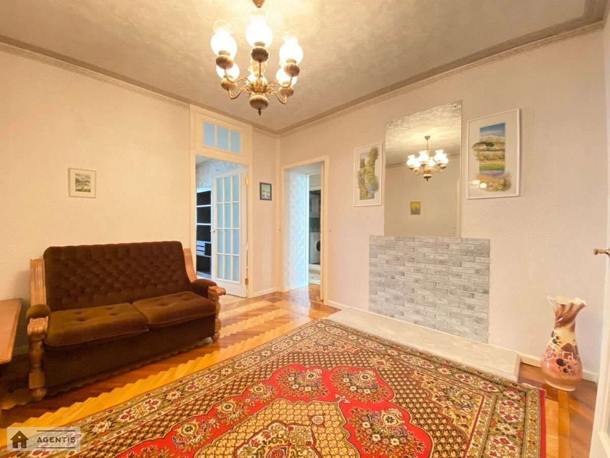 Apartment for rent 3 rooms, 80 m², 4th fl./16 floors. 38, Chervonoyi kalyny pr., Kyiv. 