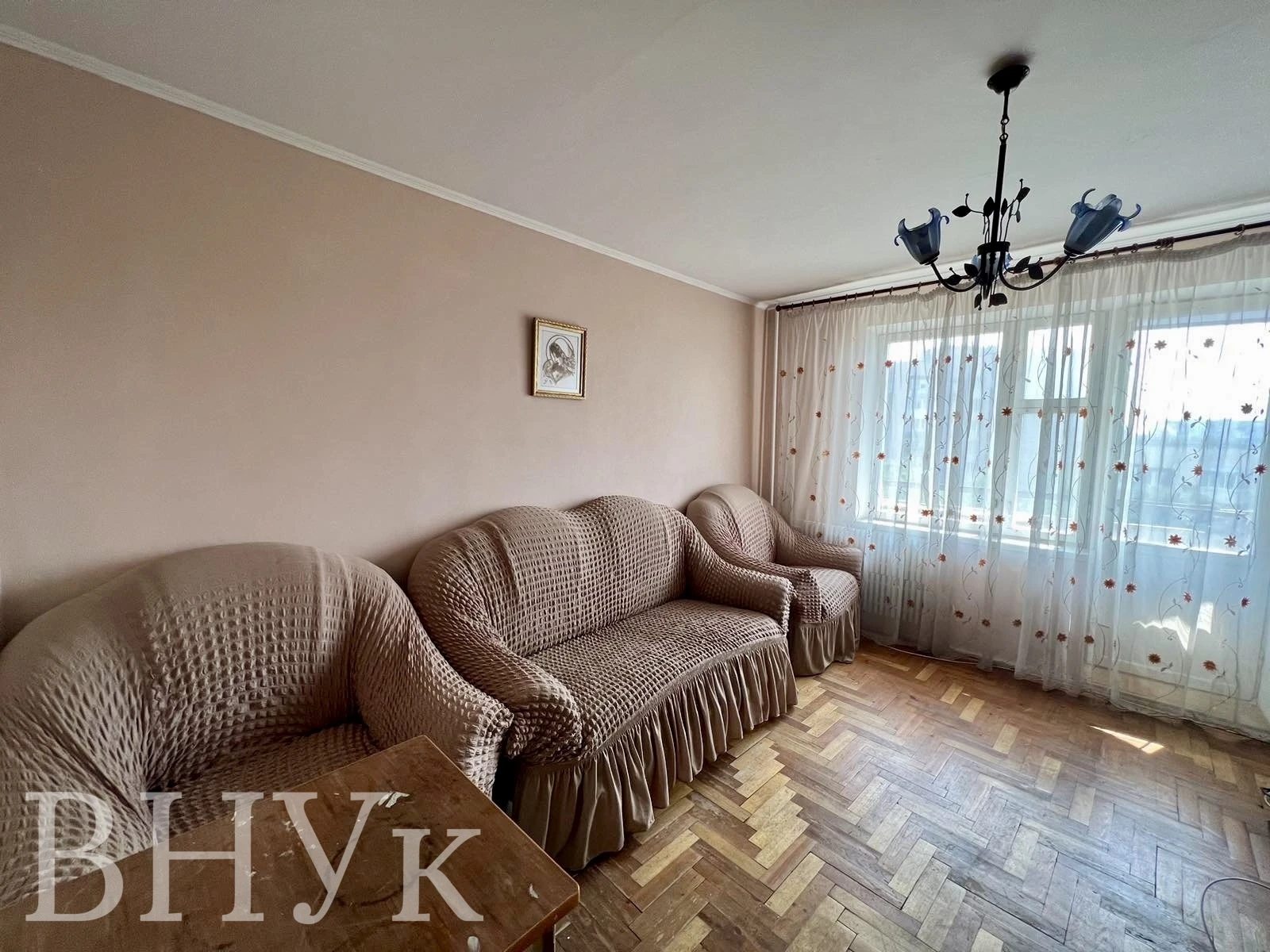 Продаж квартири 4 кімнати, 83 m², 5 пов./9 поверхів. Симоненка В. вул., Тернопіль. 