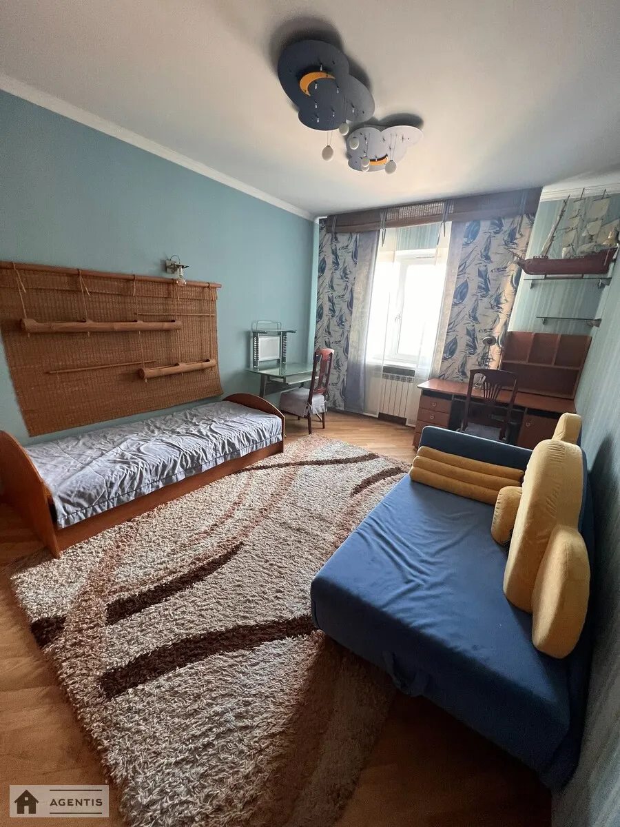 Сдам квартиру 4 комнаты, 140 m², 9 эт./16 этажей. 31, Драгоманова 31, Киев. 