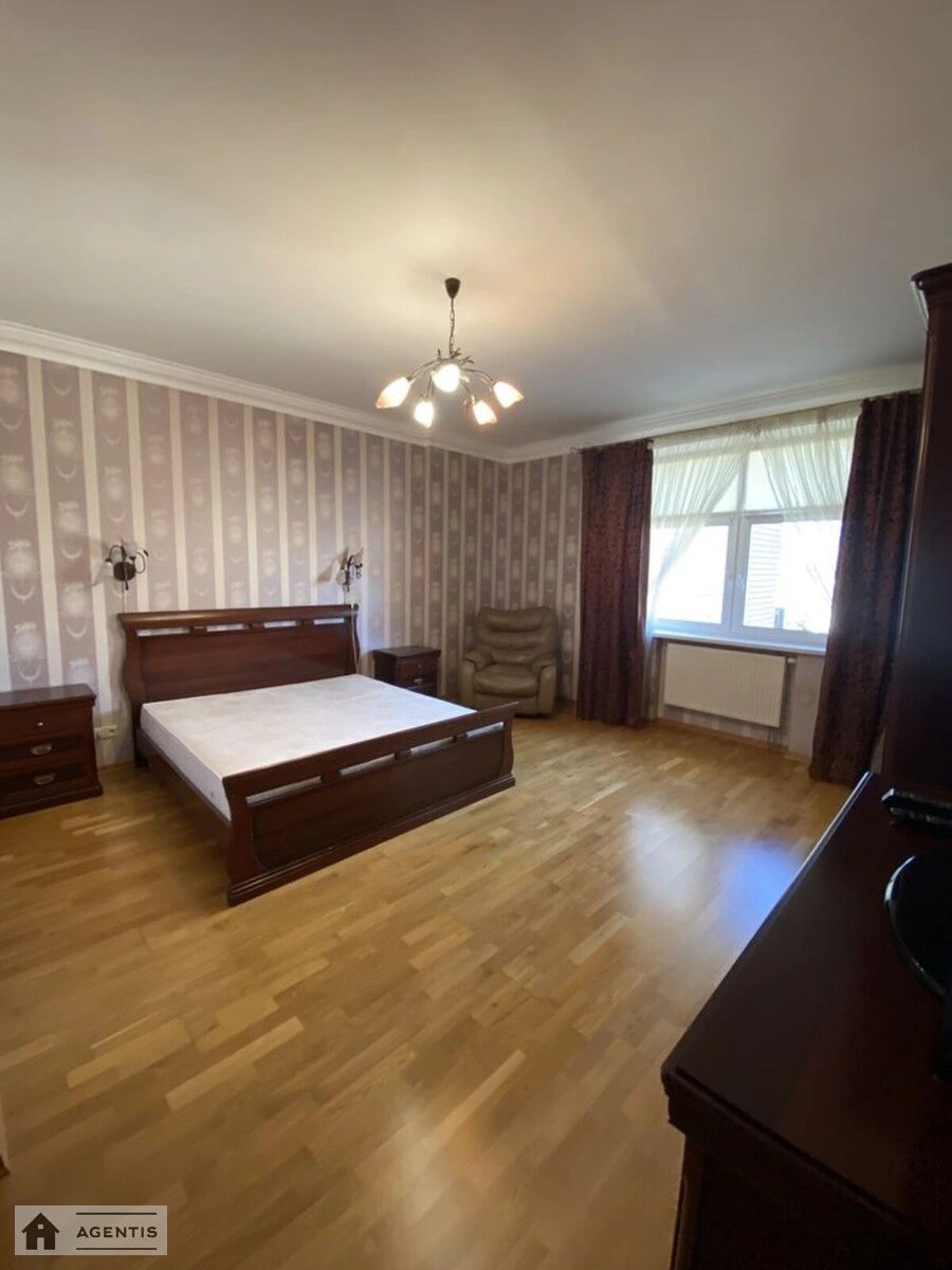 Здам квартиру 3 кімнати, 145 m², 12 пов./18 поверхів. 32, Євгена Коновальця вул. (Щорса), Київ. 