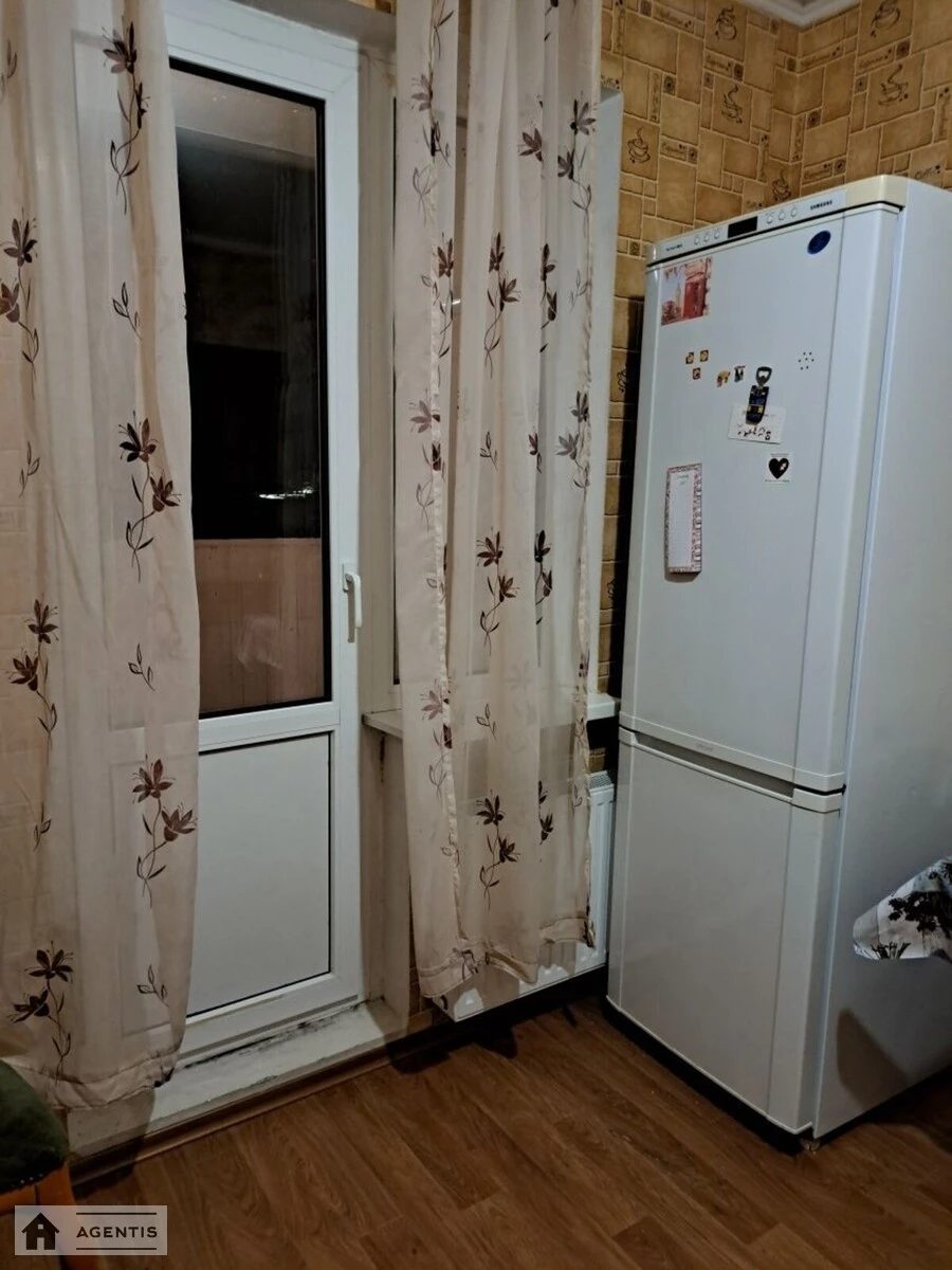 Здам квартиру 1 кімната, 44 m², 25 пов./26 поверхів. Софії Русової вул., Київ. 