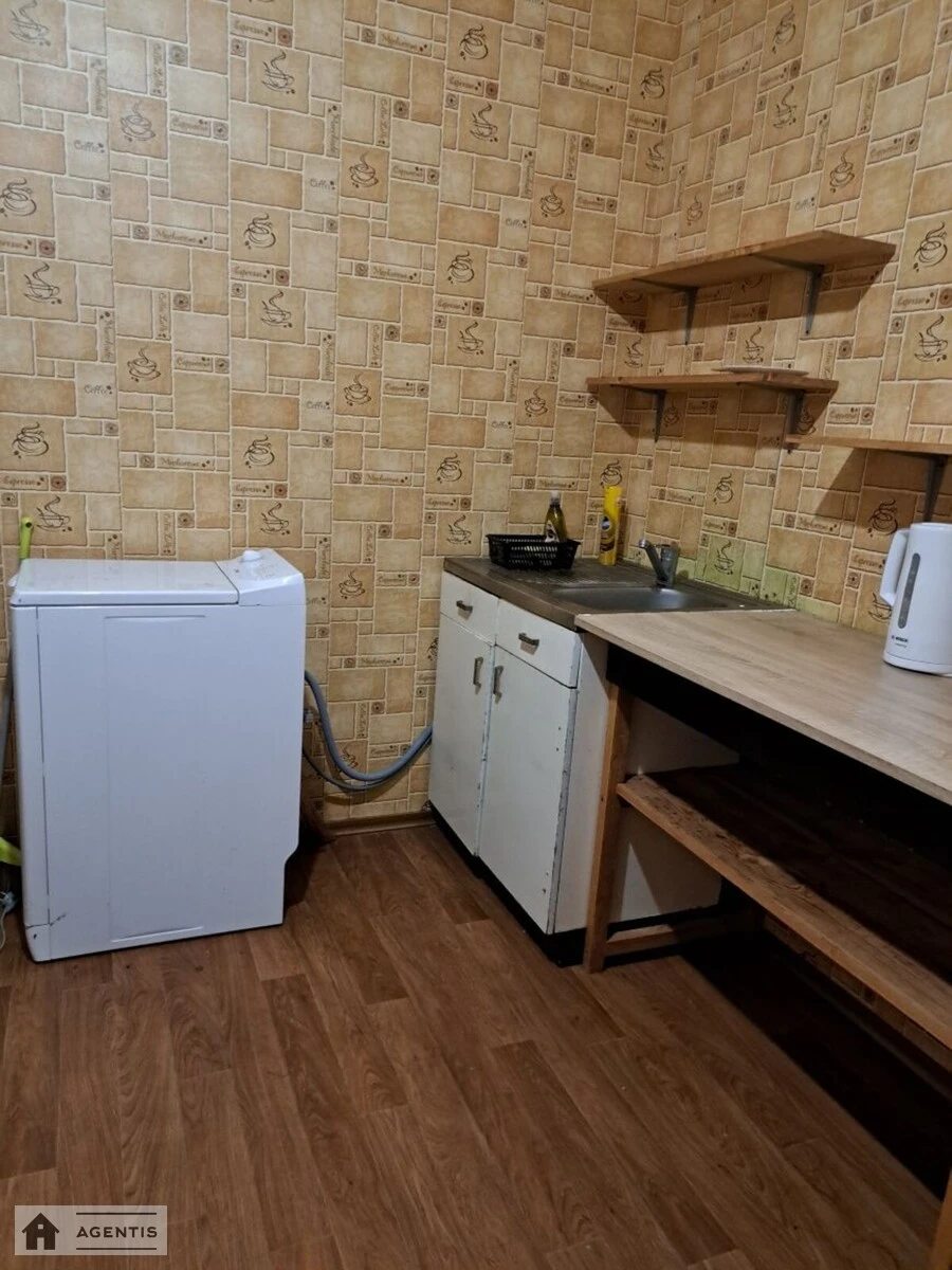 Здам квартиру 1 кімната, 44 m², 25 пов./26 поверхів. Софії Русової вул., Київ. 