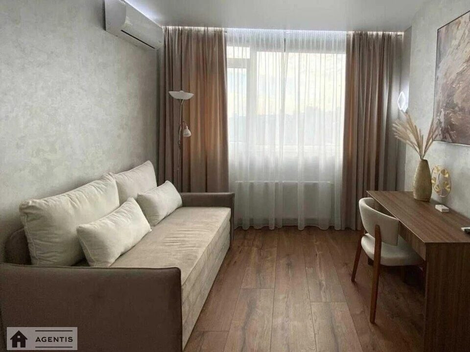 Apartment for rent 1 room, 53 m², 13th fl./36 floors. Beresteyskyy prosp. Peremohy, Kyiv. 