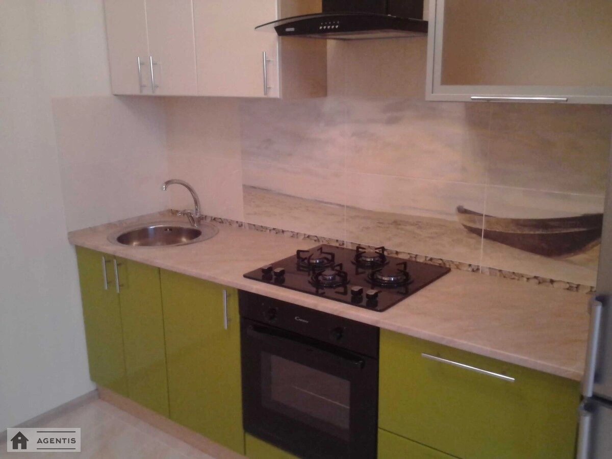 Apartment for rent 1 room, 40 m², 2nd fl./10 floors. Voloshkova , Petropavlovskaya  Borshchahovka. 