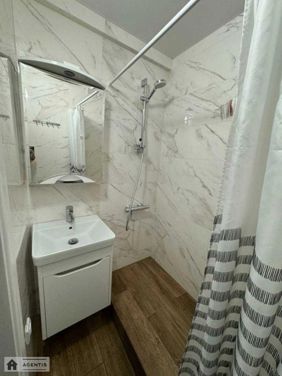 Apartment for rent 2 rooms, 55 m², 8th fl./8 floors. 17, Saksaganskogo 17, Kyiv. 