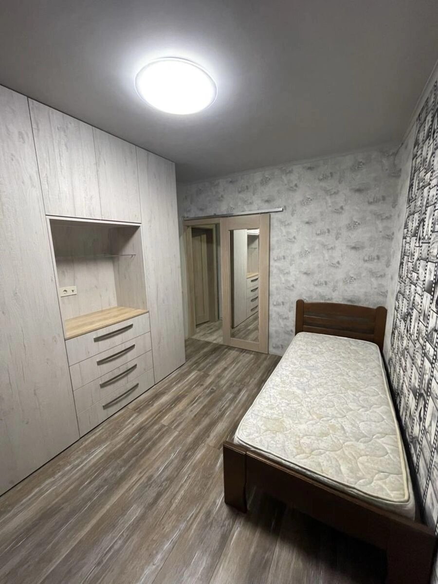 Здам квартиру 2 кімнати, 52 m², 5 пов./10 поверхів. 12, Вишняківська 12, Київ. 