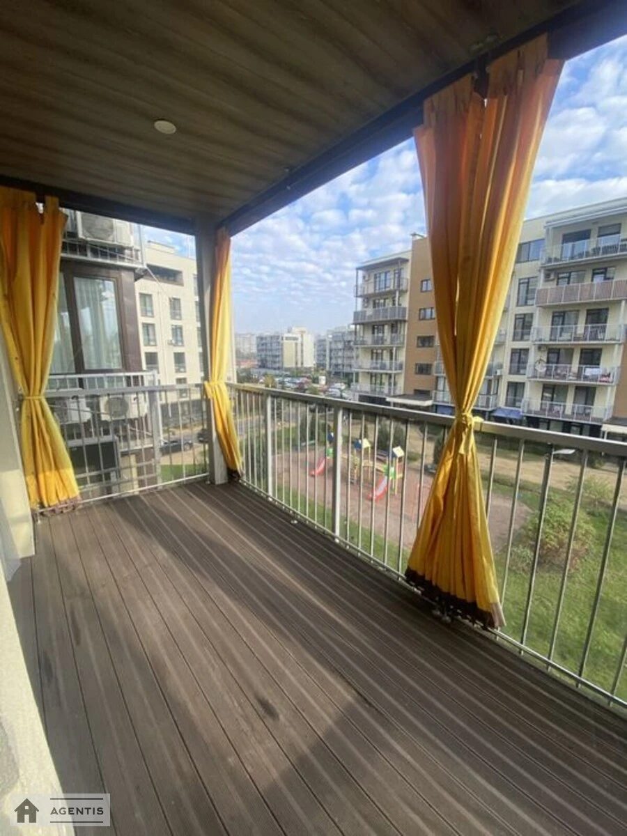 Apartment for rent 1 room, 50 m², 3rd fl./6 floors. Zamkovetcka, Kyiv. 