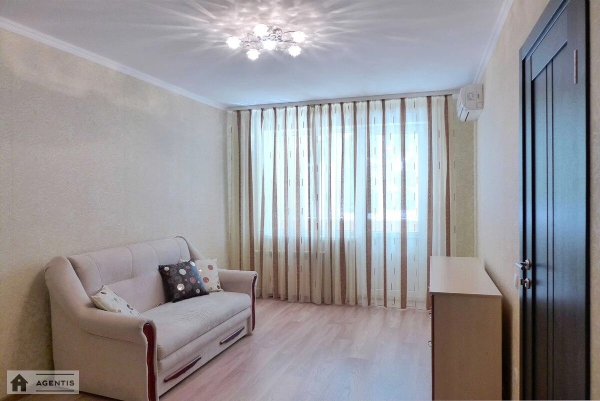 Здам квартиру 2 кімнати, 48 m², 4 пов./9 поверхів. 18, Гната Юри вул., Київ. 