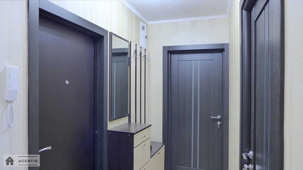 Здам квартиру 2 кімнати, 48 m², 4 пов./9 поверхів. 18, Гната Юри вул., Київ. 