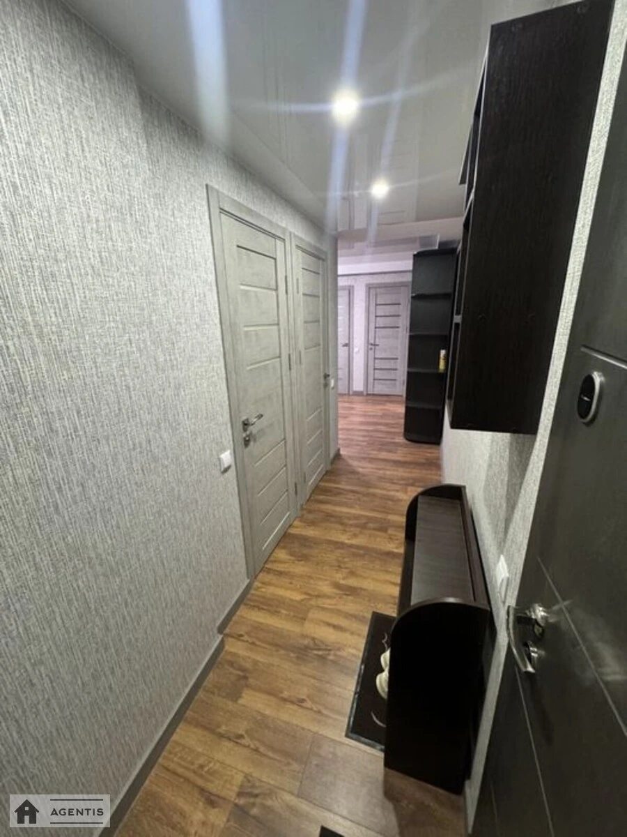 Здам квартиру 2 кімнати, 41 m², 2 пов./5 поверхів. 23, Михайла Донця вул., Київ. 