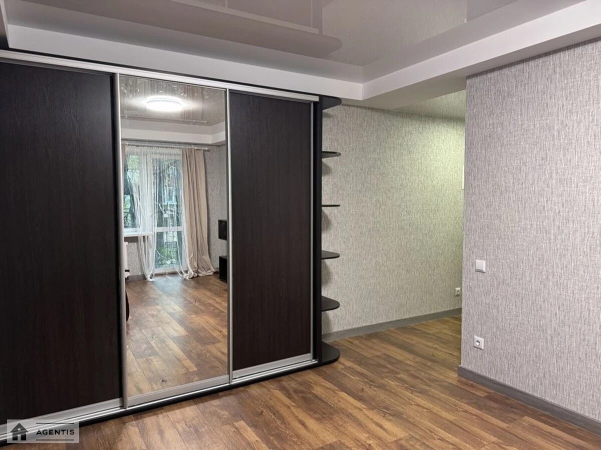 Apartment for rent 2 rooms, 41 m², 2nd fl./5 floors. 23, Mykhayla Dontsya vul., Kyiv. 