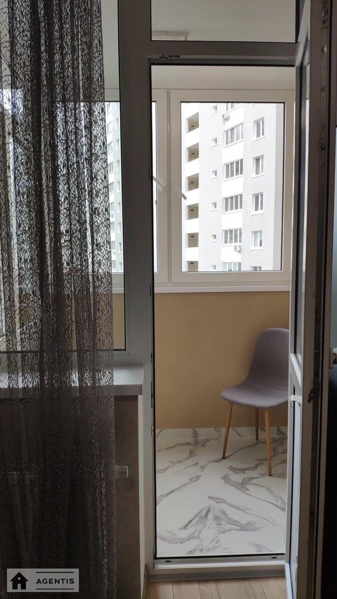 Apartment for rent 2 rooms, 51 m², 11th fl./25 floors. 3, Baltiyskiy 3, Kyiv. 