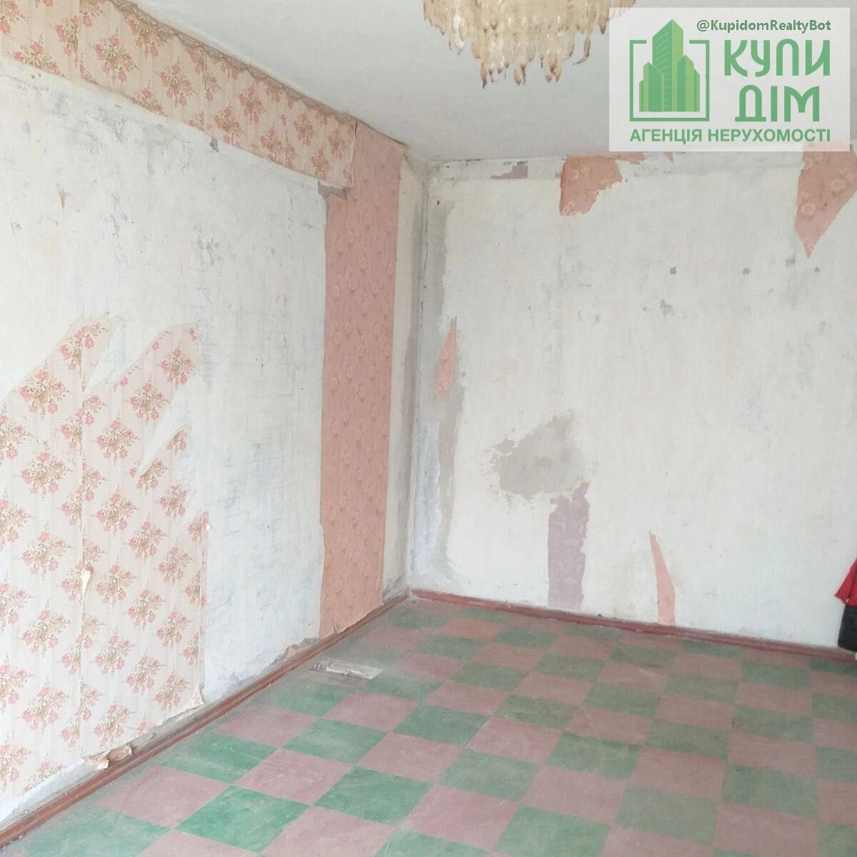 Apartments for sale 2 rooms, 40 m², 3rd fl./5 floors. Vulytsya Heroyiv Ryatuvalnykiv - Volkova , Kropyvnytskyy. 