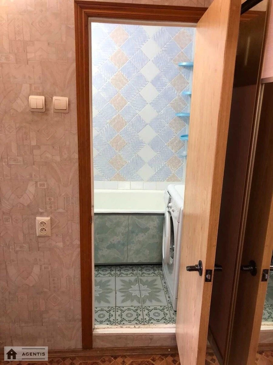 Здам квартиру 2 кімнати, 52 m², 5 пов./9 поверхів. Тетяни Яблонської вул., Київ. 