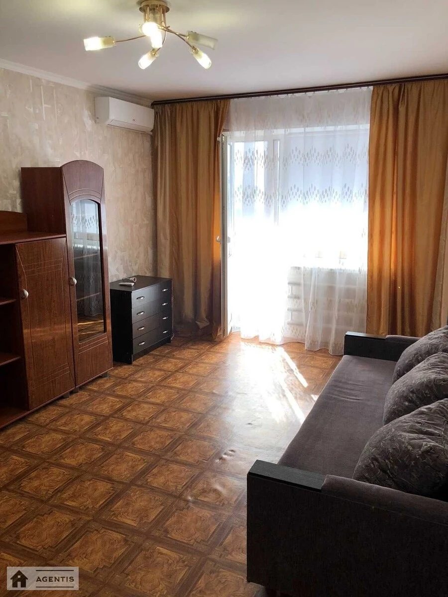 Apartment for rent 2 rooms, 52 m², 5th fl./9 floors. Tetyany Yablonskoyi vul., Kyiv. 