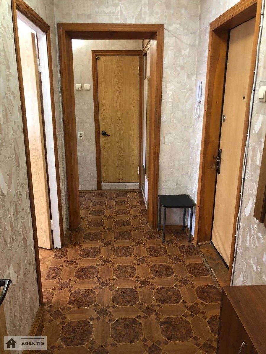 Здам квартиру 2 кімнати, 52 m², 5 пов./9 поверхів. Тетяни Яблонської вул., Київ. 