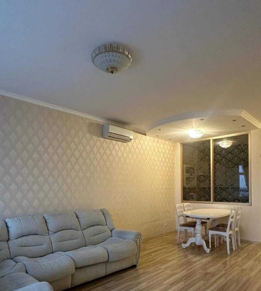 Apartment for rent 2 rooms, 90 m², 26th fl./47 floors. 7, Klovskiy 7, Kyiv. 