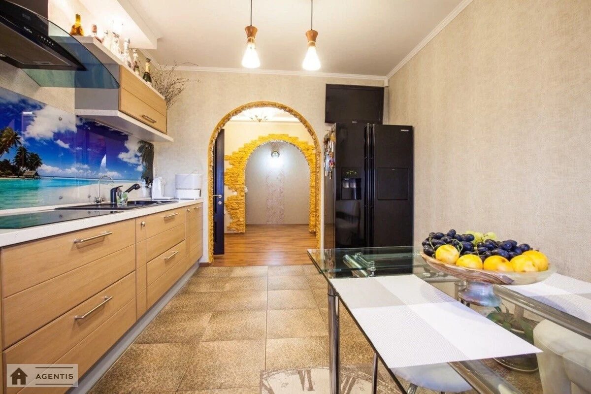 Apartment for rent 3 rooms, 100 m², 21st fl./25 floors. 31, Pravdy 31, Kyiv. 