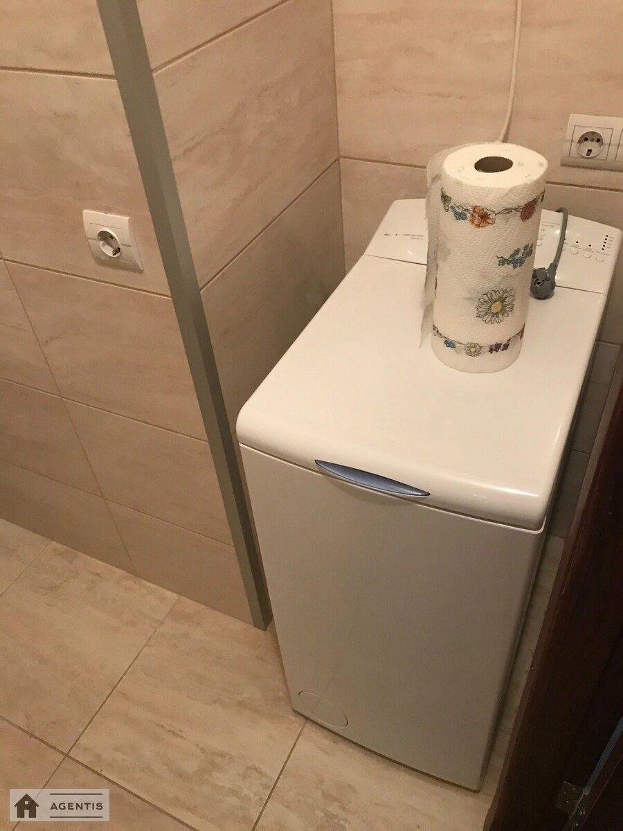 Здам квартиру 1 кімната, 39 m², 20 пов./25 поверхів. 7, Софії Русової вул., Київ. 