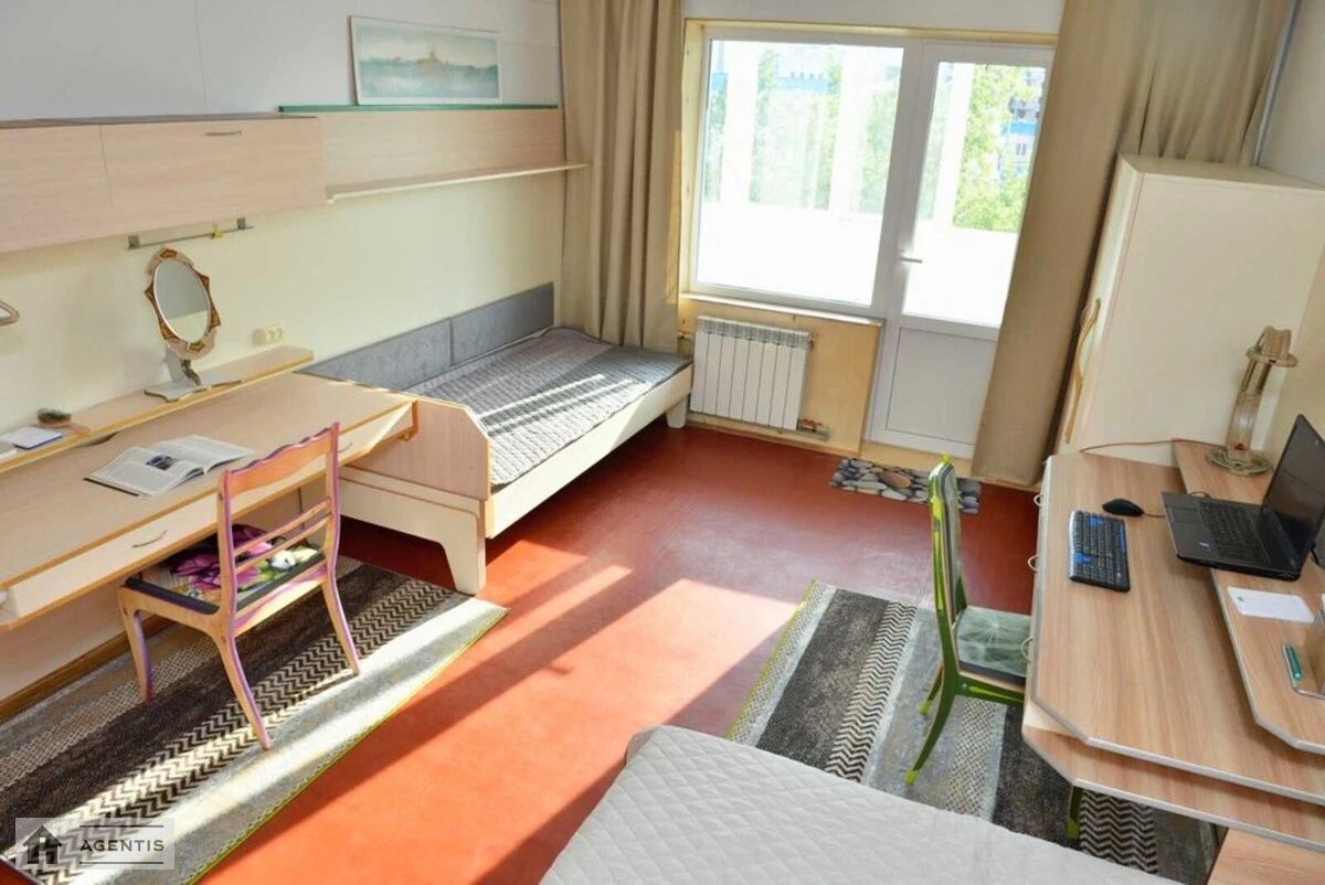 Здам квартиру 1 кімната, 41 m², 4 пов./9 поверхів. Дарницький район, Київ. 