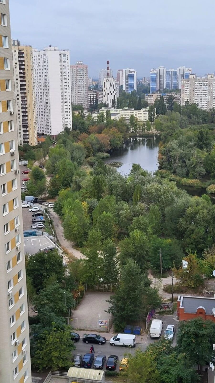 Здам квартиру 4 кімнати, 135 m², 17 пов./20 поверхів. 30, Анни Ахматової вул., Київ. 