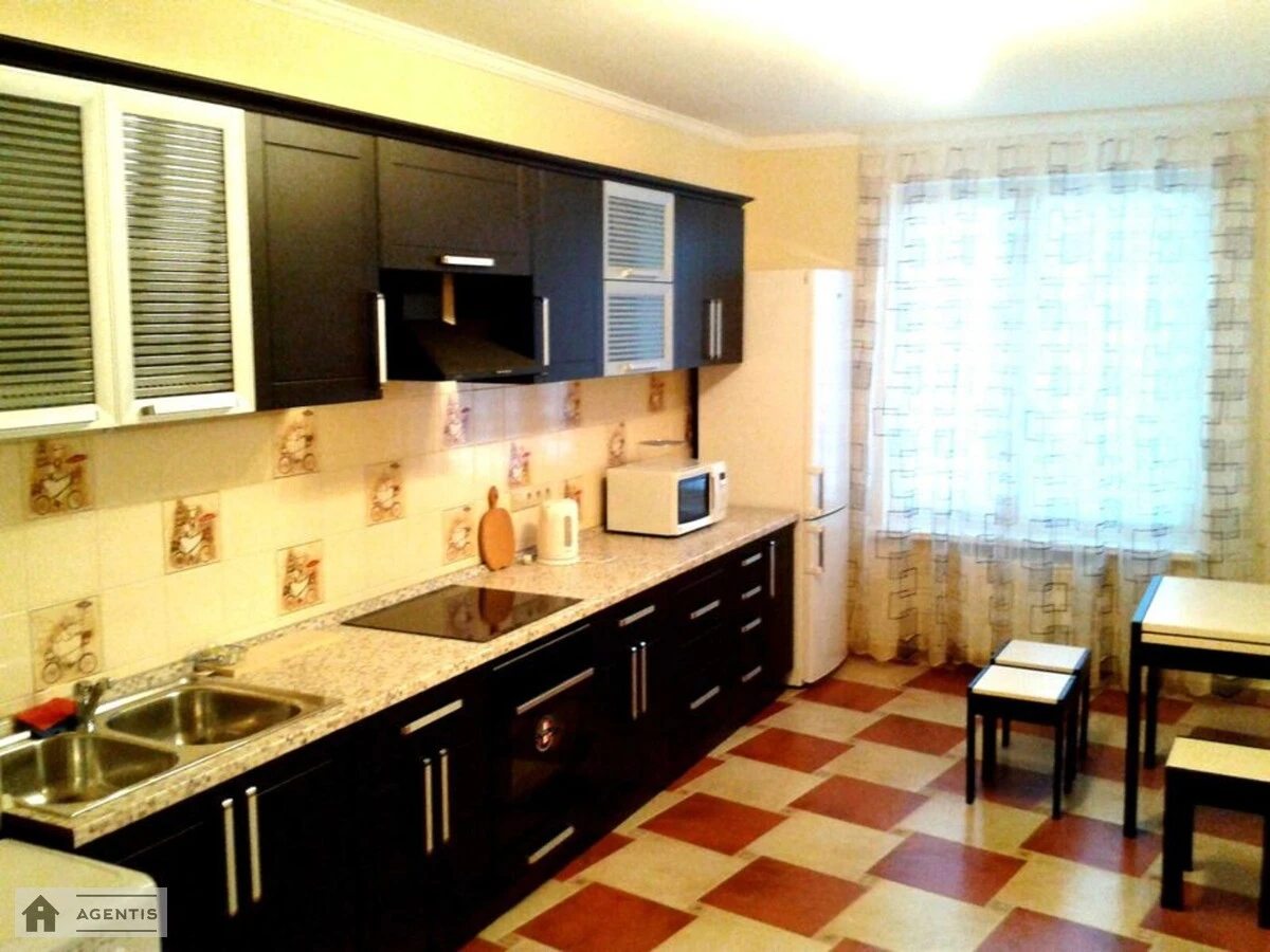 Apartment for rent 3 rooms, 106 m², 19th fl./25 floors. Valeriya Lobanovskoho prosp. Chervonozoryanyy6h, Kyiv. 