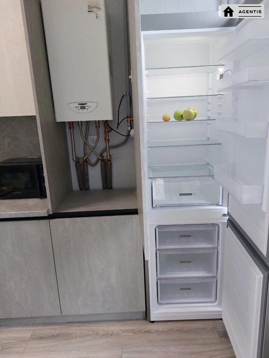 Здам квартиру 1 кімната, 40 m², 3 пов./4 поверхи. 7, Дубищанська , Київ. 