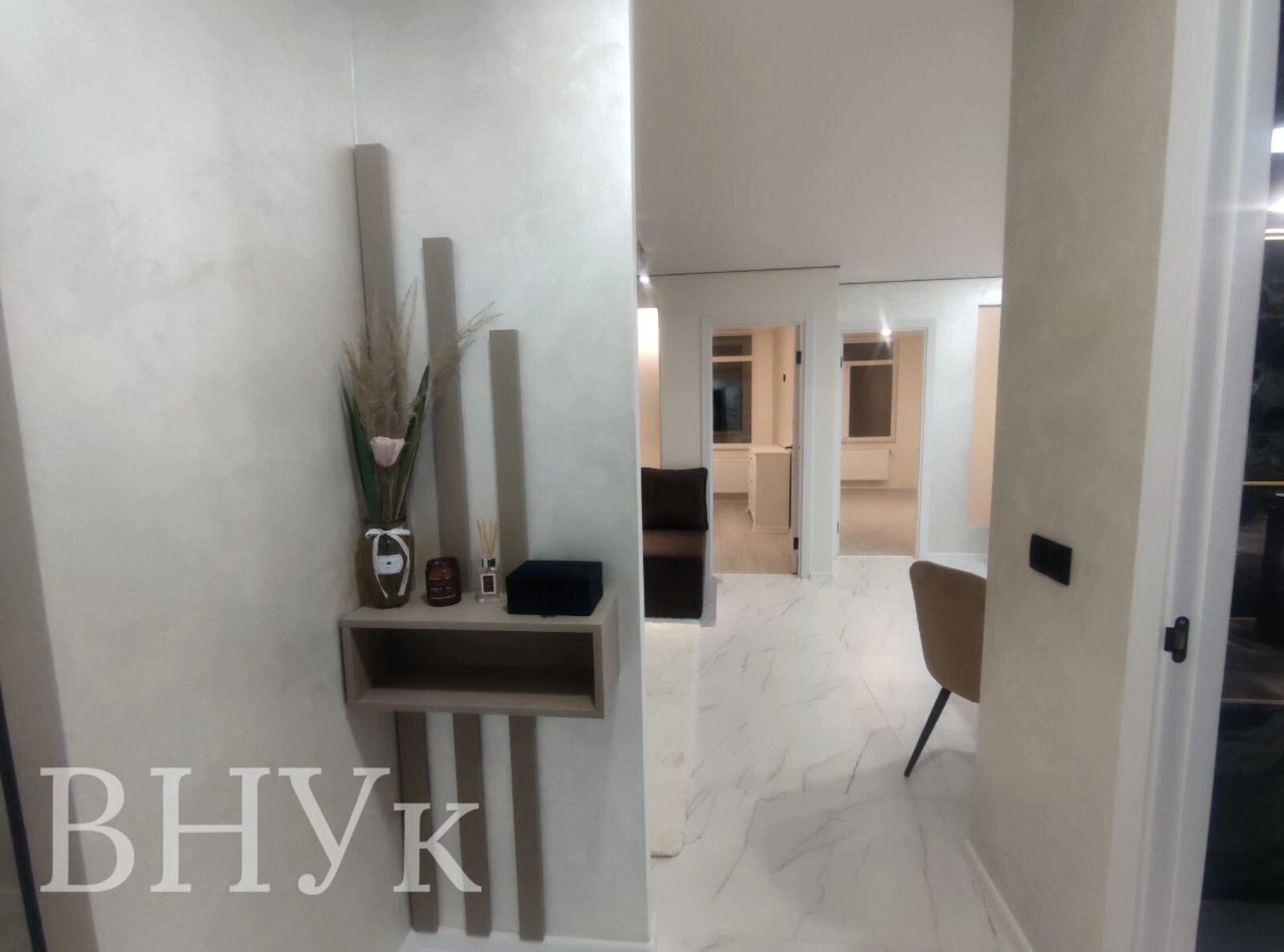 Apartments for sale 3 rooms, 61 m², 2nd fl./11 floors. Kyyivska vul., Ternopil. 