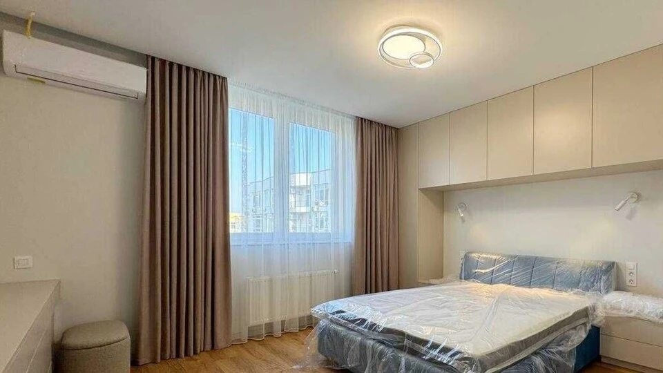 Сдам квартиру 3 комнаты, 80 m², 23 эт./25 этажей. 34, Юлії Здановської вул. (Михайла Ломоносова), Киев. 