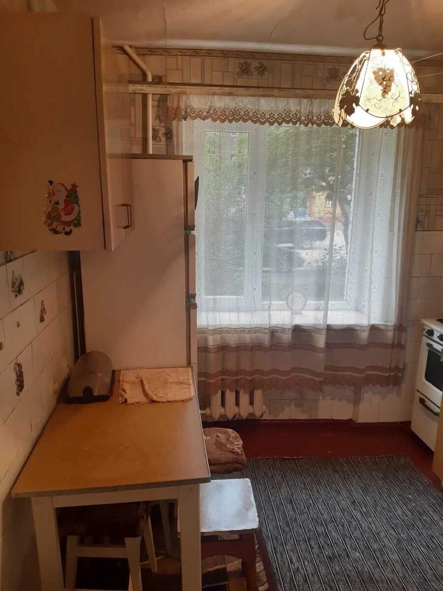 Продаж квартири 1 кімната, 34 m², 1 пов./5 поверхів. Фортечний (кіровський), Кропивницький. 