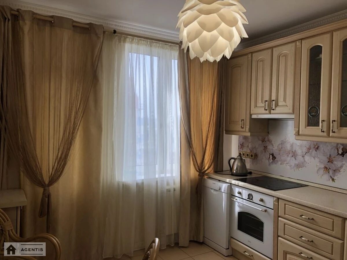 Сдам квартиру 1 комната, 49 m², 19 эт./23 этажа. Феодосийский, Киев. 