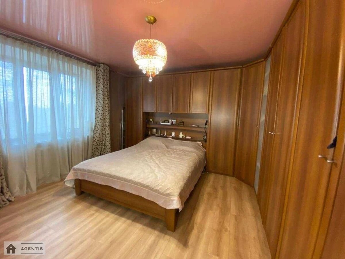 Apartment for rent 3 rooms, 93 m², 20th fl./25 floors. 12, Bratstva tarasivtsiv vul. Dekabrystiv, Kyiv. 