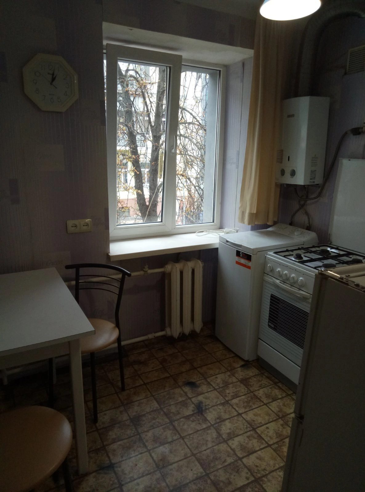 Apartment for rent 2 rooms, 46 m², 2nd fl./5 floors. 24, Knyaziv Ostrozkykh vul. Moskovska, Kyiv. 