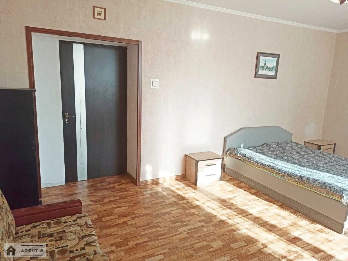 Здам квартиру 2 кімнати, 78 m², 11 пов./16 поверхів. Урлівська, Київ. 