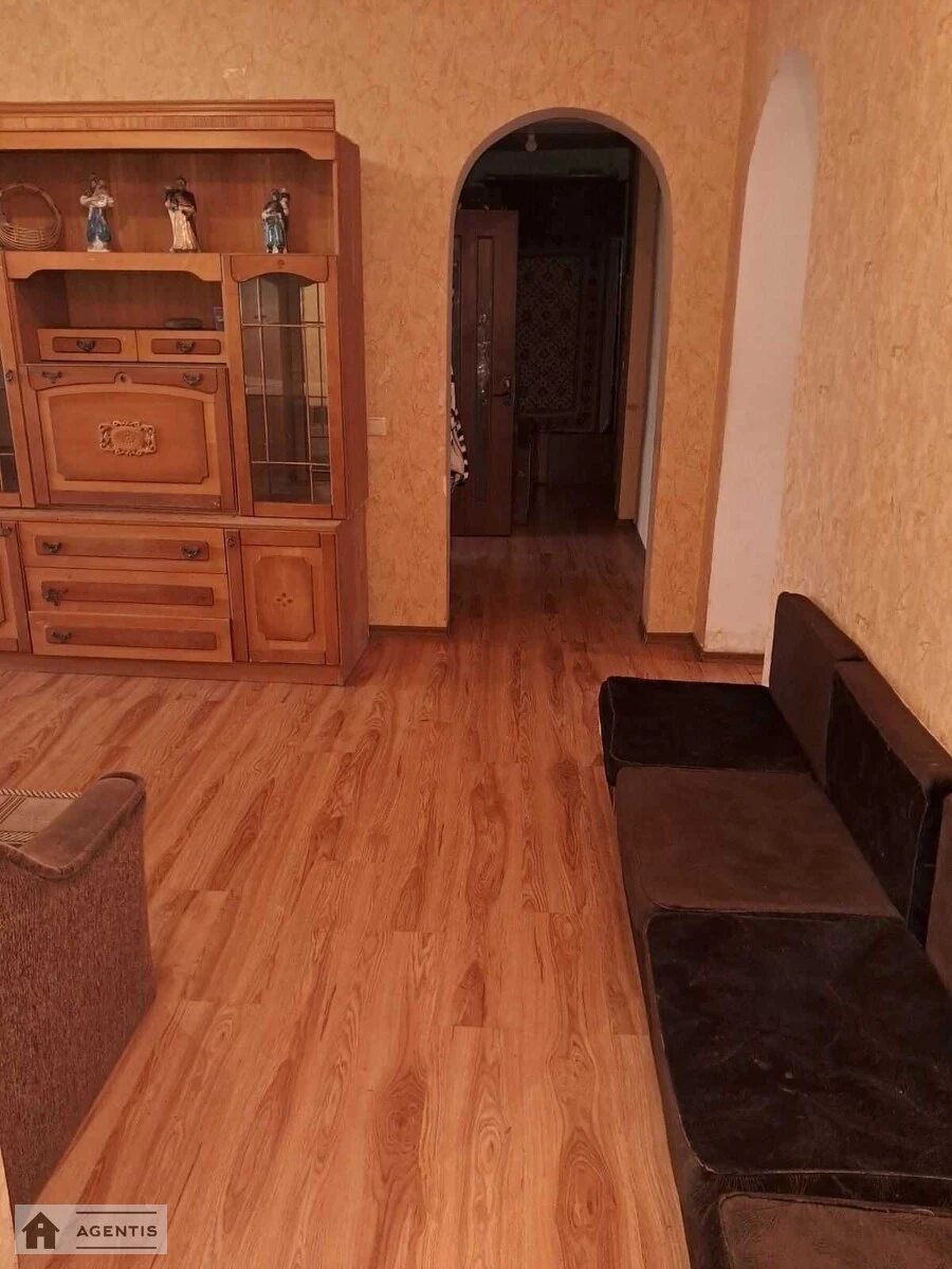 Apartment for rent 2 rooms, 100 m², 16th fl./25 floors. 19, Kharkivske 19, Kyiv. 