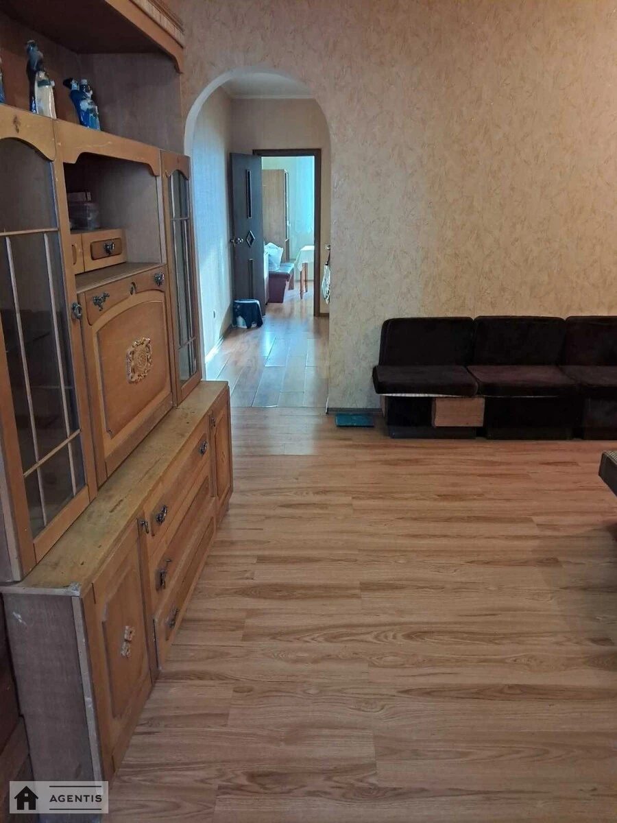 Apartment for rent 2 rooms, 100 m², 16th fl./25 floors. 19, Kharkivske 19, Kyiv. 