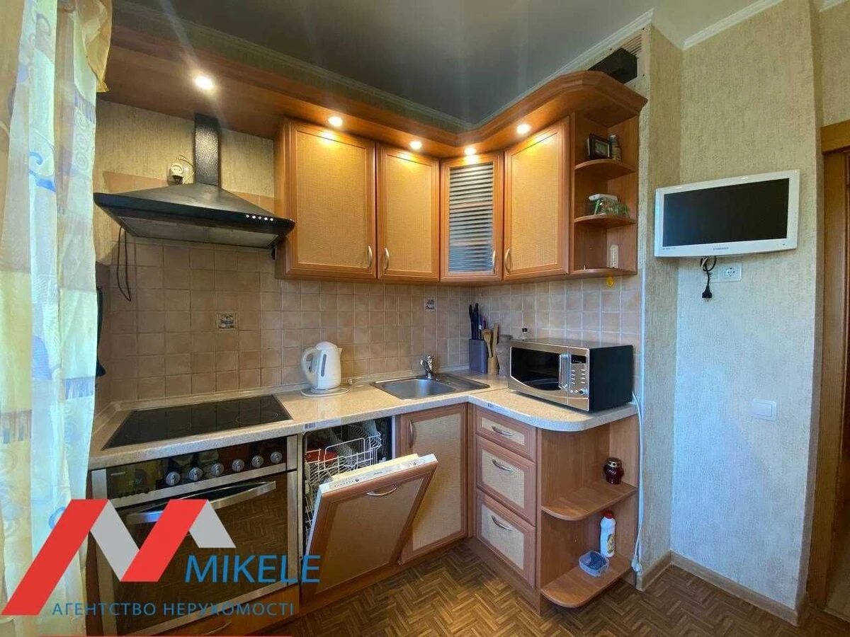 Apartment for rent 1 room, 37 m², 10th fl./12 floors. Levka Lukyanenka vul. Marshala Tymoshenka, Kyiv. 