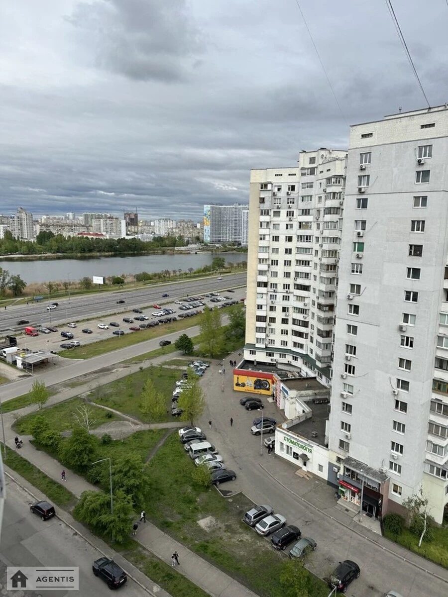 Сдам квартиру 1 комната, 50 m², 13 эт./16 этажей. 2, Олександра Мишуги вул., Киев. 