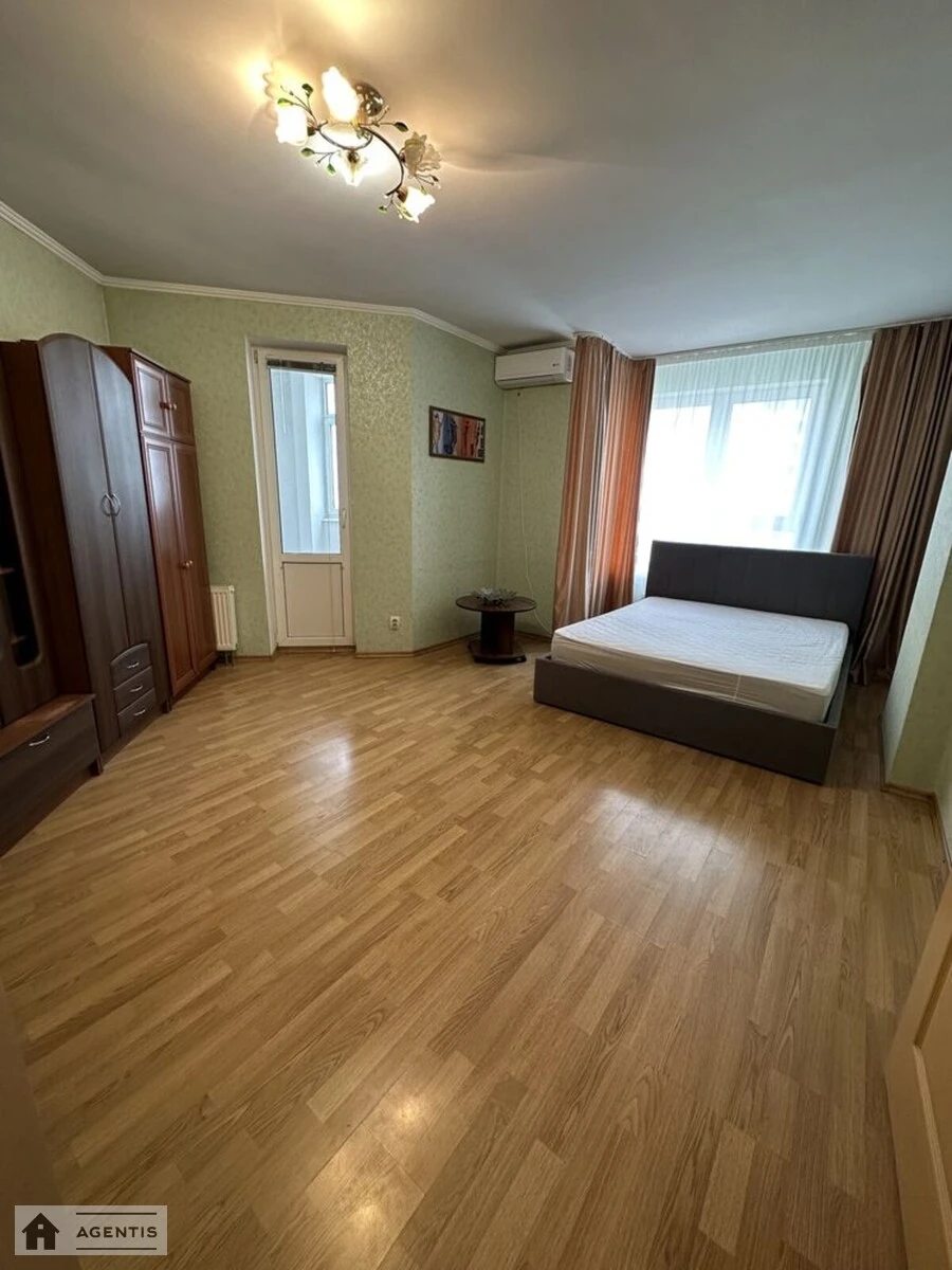 Сдам квартиру 1 комната, 50 m², 13 эт./16 этажей. 2, Олександра Мишуги вул., Киев. 