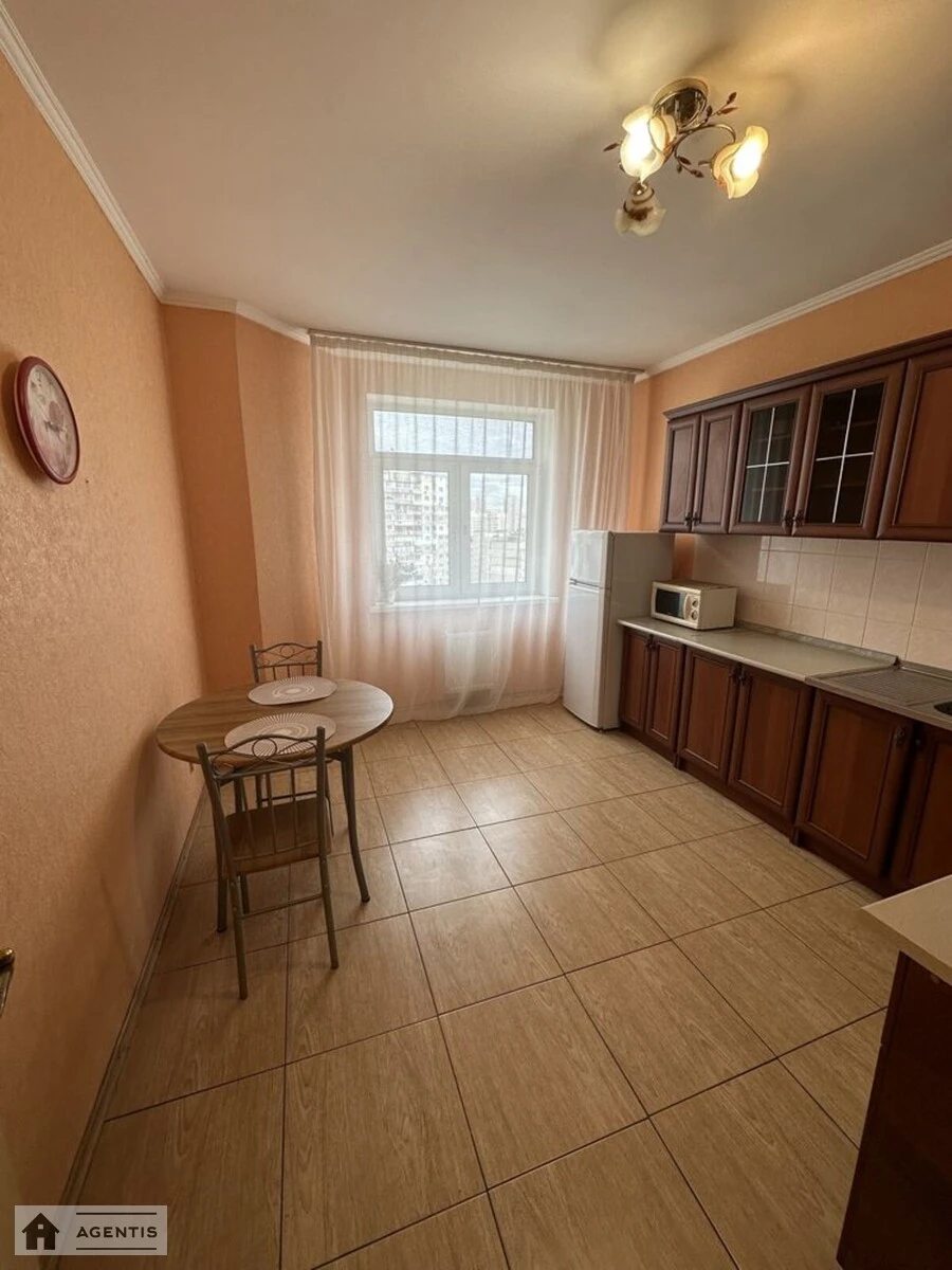 Сдам квартиру 1 комната, 50 m², 13 эт./16 этажей. 2, Олександра Мишуги вул., Киев. 