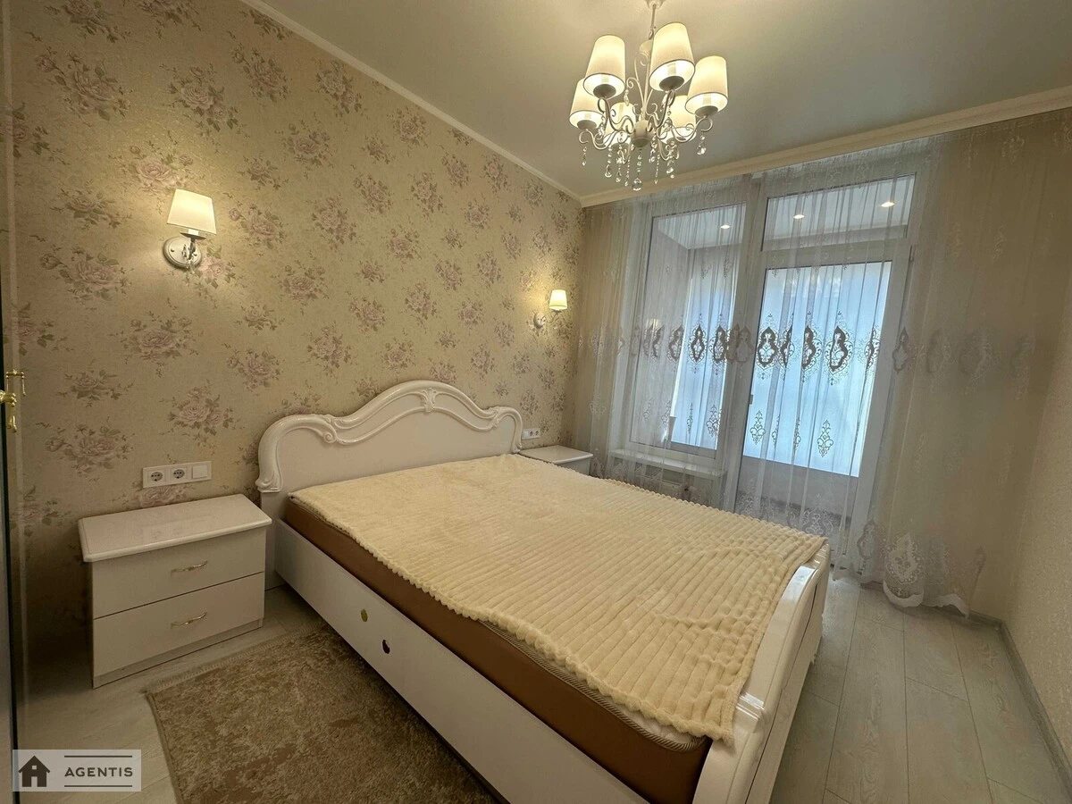 Apartment for rent 2 rooms, 70 m², 6th fl./25 floors. 109, Antonovycha vul. Horkoho, Kyiv. 