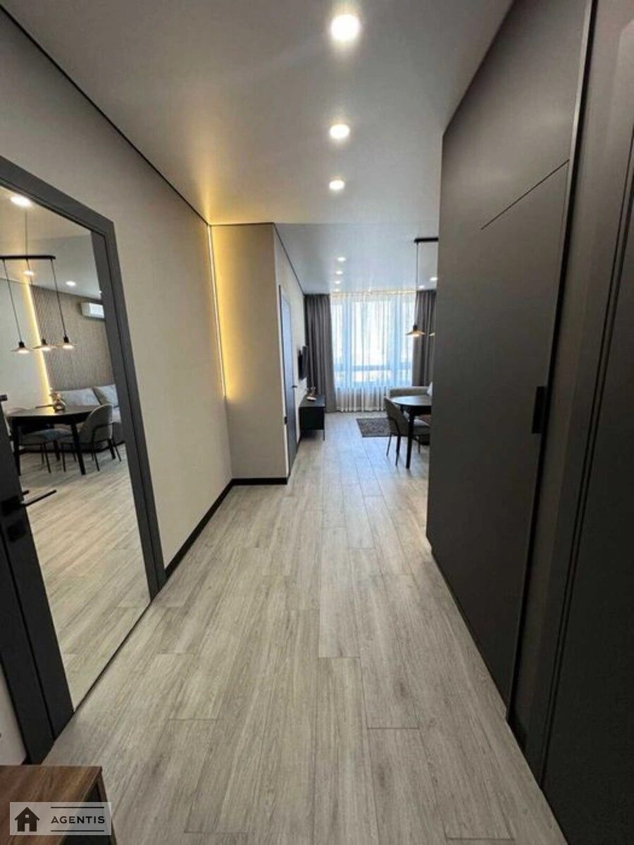 Сдам квартиру 1 комната, 47 m², 21 эт./25 этажей. 1, Васильковская 1, Киев. 