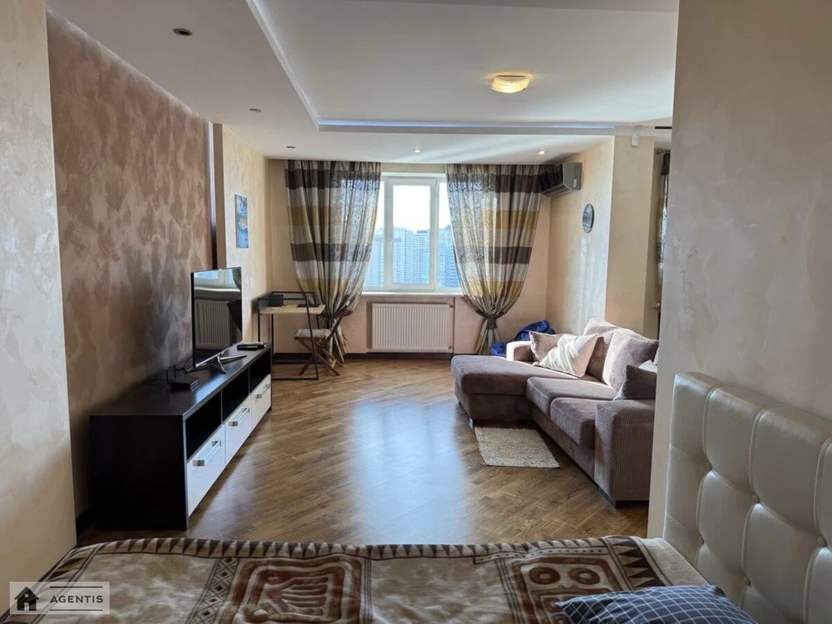 Apartment for rent 1 room, 55 m², 19th fl./34 floors. Revutckogo, Kyiv. 